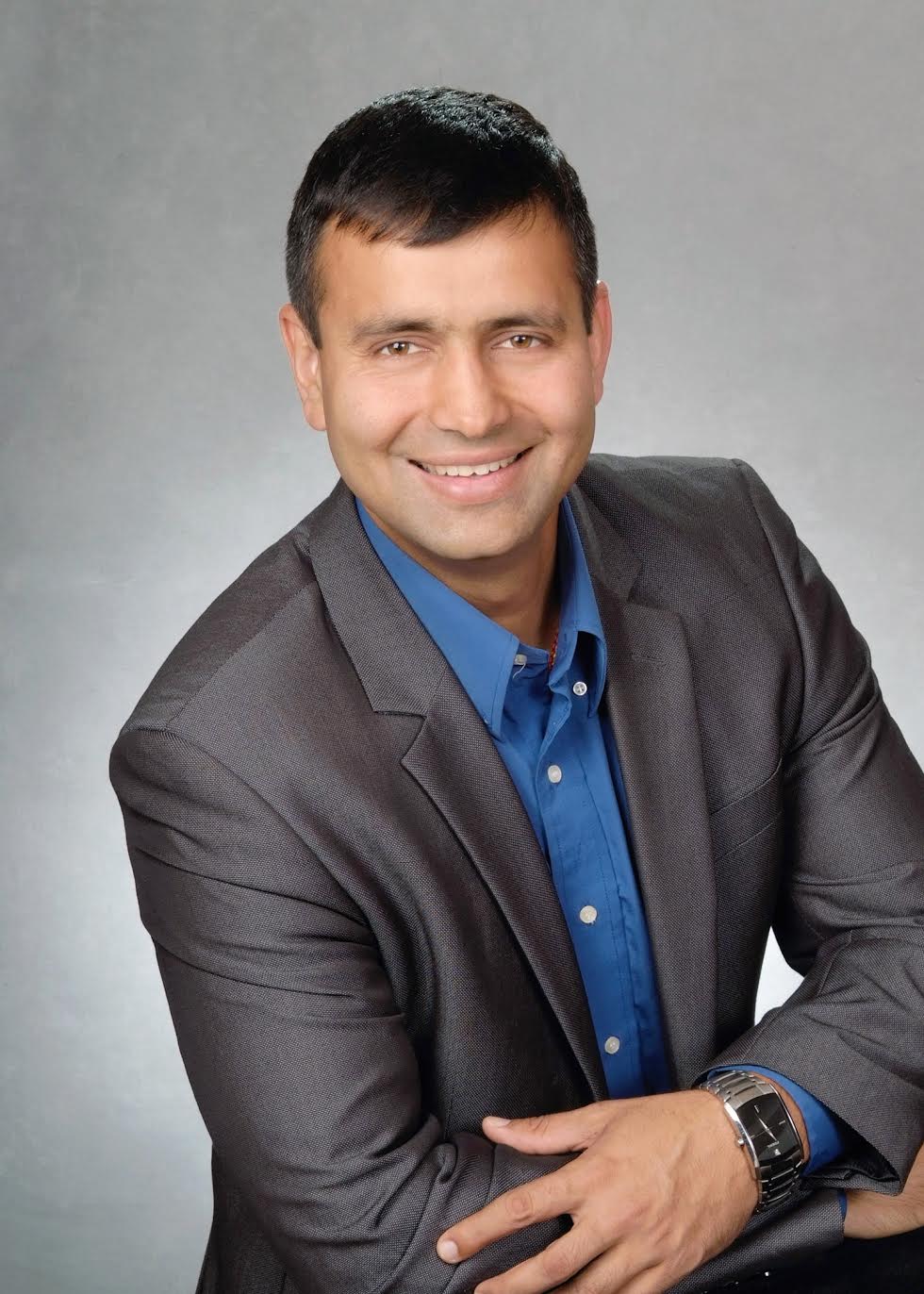 Ravi Hooda, Broker